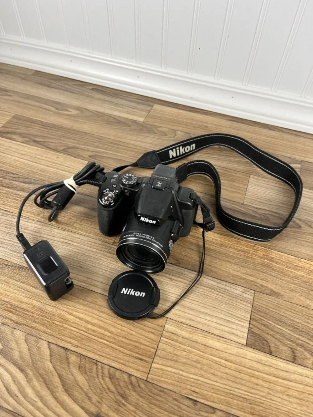 Nikon COOLPIX P520 18.1MP Digital Camera Black 42x Optical Zoom (PARTS AS IS)